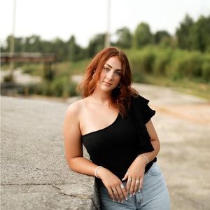 Meet your Posher, Brooke